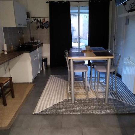 Studio Apartment Calais Exterior photo