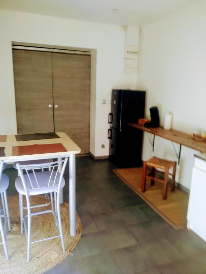 Studio Apartment Calais Exterior photo
